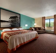 Super 8 by Wyndham Peoria East hotel detail image 4