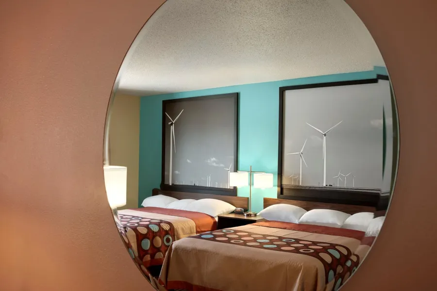 Super 8 by Wyndham Peoria East hotel detail image 6