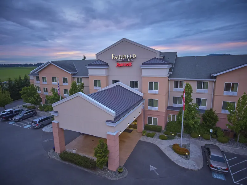 Fairfield Inn & Suites by Marriott Burlington hotel detail image 6