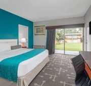 Howard Johnson by Wyndham Athens hotel detail image 5