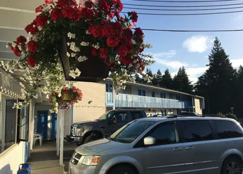 Fuller Lake Motel hotel thumbnail 4