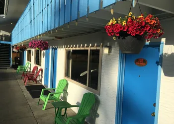 Fuller Lake Motel hotel thumbnail 8