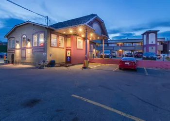 Canadas Best Value Inn Calgary Chinook Station hotel thumbnail 2