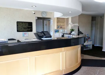 Canadas Best Value Inn Calgary Chinook Station hotel thumbnail 4