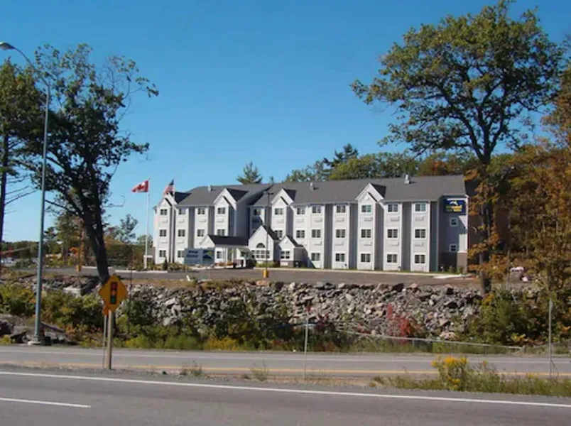 Parry Sound Inn & Suites hotel detail image 2