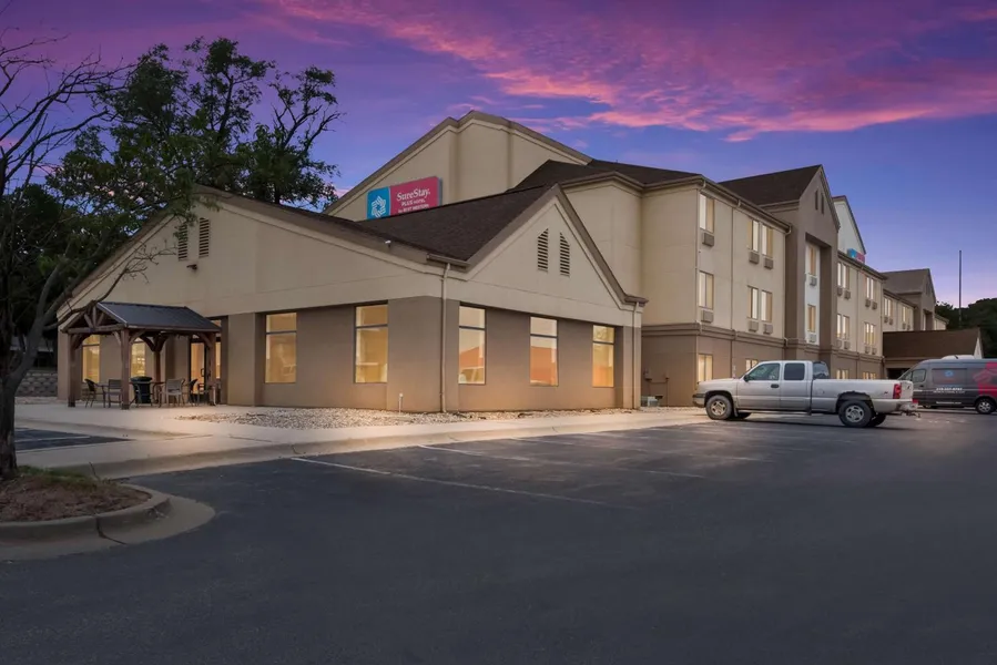 SureStay Plus Hotel by Best Western Coralville Iowa City hotel detail image 2