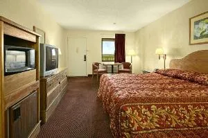 Super 8 by Wyndham Rayville hotel thumbnail 3