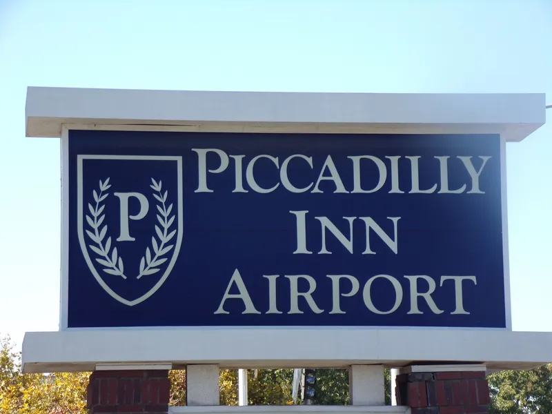 Piccadilly Inn Airport hotel detail image 2