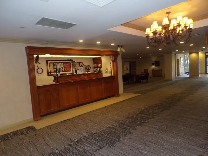 Piccadilly Inn Airport hotel detail image 6