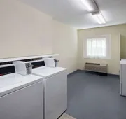 Days Inn & Suites by Wyndham Green Bay WI. hotel detail image 7