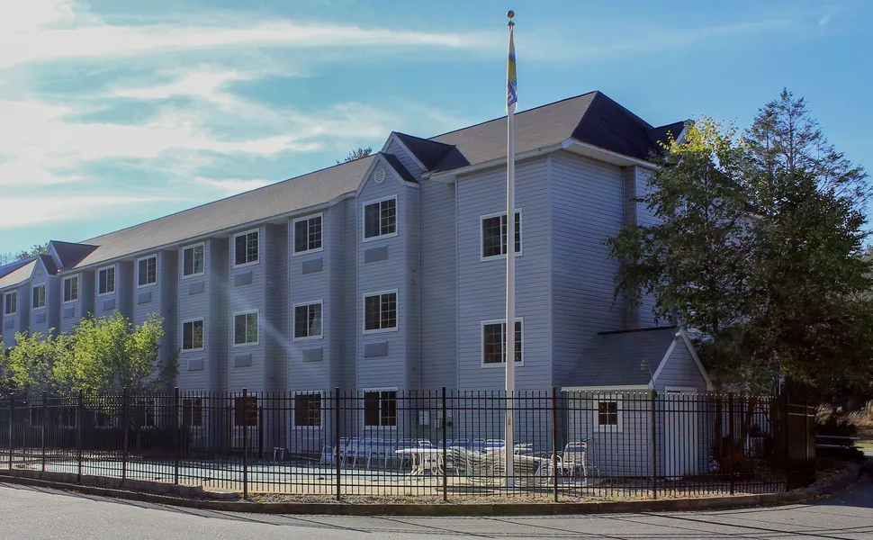 Days Inn by Wyndham Sturbridge hotel detail image 2