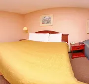 Rodeway Inn North Ridgeland hotel detail image 7