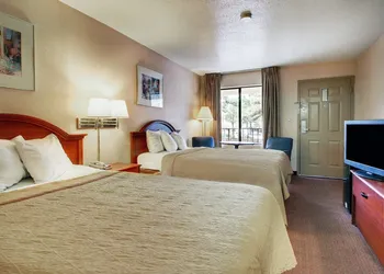 Rodeway Inn North Ridgeland hotel thumbnail 6