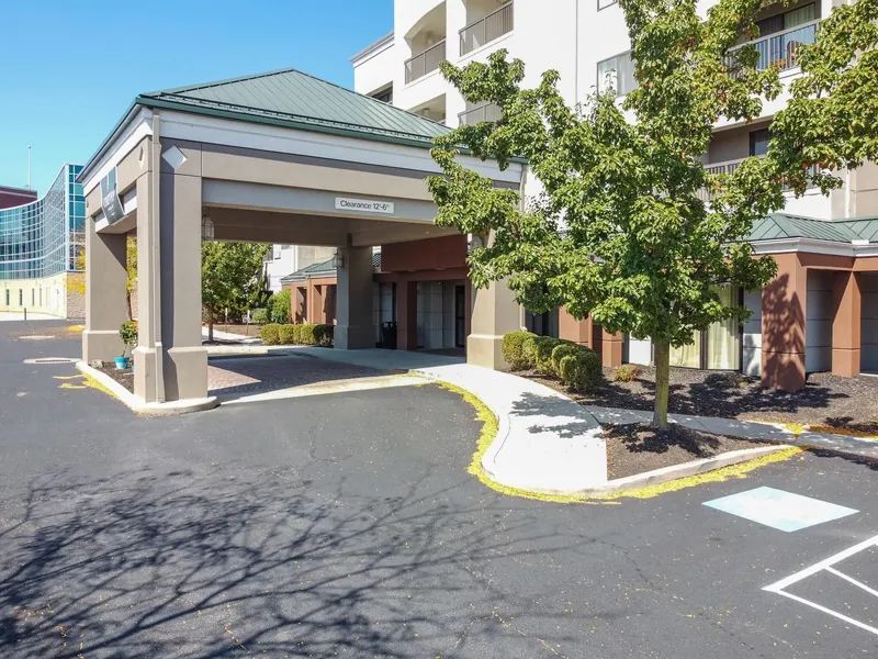 Country Inn & Suites by Radisson, Convention Center hotel detail image 2