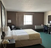 Super 8 by Wyndham Sturgis hotel detail image 5