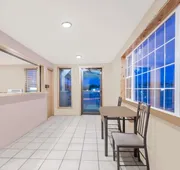 Super 8 by Wyndham Belle Fourche SD hotel detail image 3