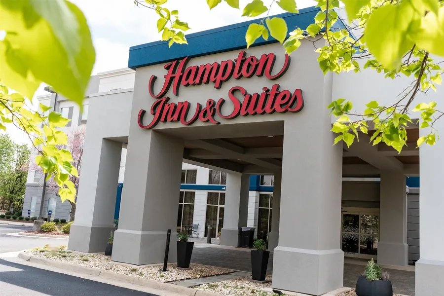 Hampton Inn & Suites Leesburg hotel detail image 2