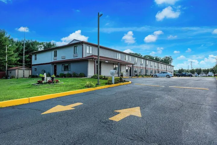 Red Roof Inn & Suites Vineland - Buena hotel detail image 2