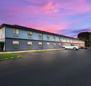 Red Roof Inn & Suites Vineland - Buena hotel detail image 3