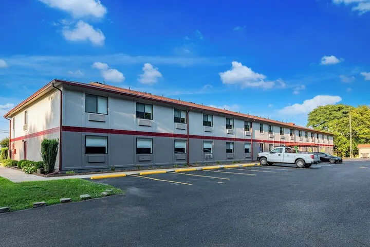 Red Roof Inn & Suites Vineland - Buena hotel detail image 6