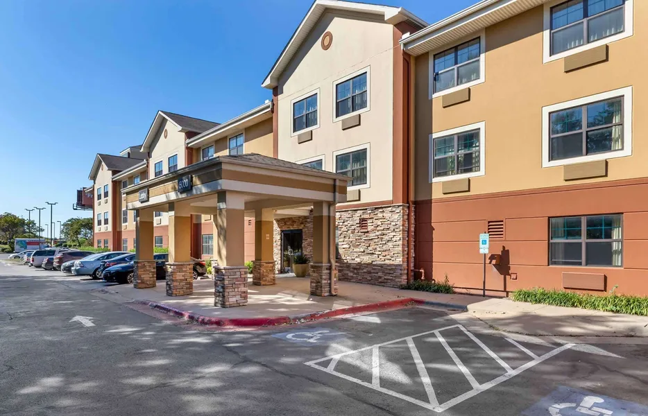Extended Stay America Select Suites Fayetteville Springdale hotel detail image 2