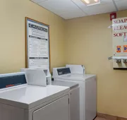 La Quinta Inn & Suites by Wyndham Springdale hotel detail image 5