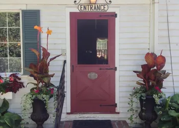 The White House Inn hotel thumbnail 5