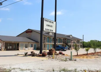 Sanger Inn hotel thumbnail 2