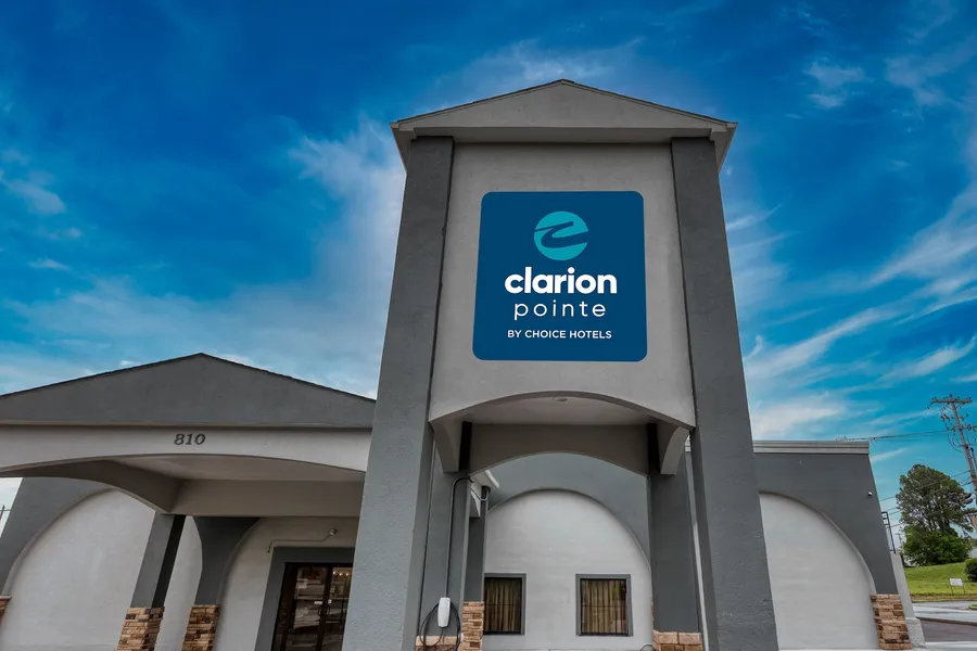 Clarion Pointe Decatur River City hotel detail image 2