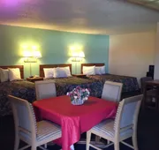 Super 7 Inn Siloam Springs hotel detail image 5