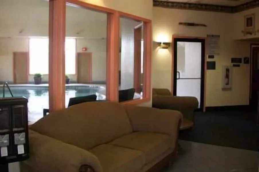 Lodi Valley Suites hotel detail image 6