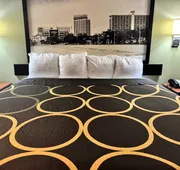 Super 8 by Wyndham Hattiesburg North/University Area hotel detail image 4