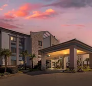 Comfort Suites Hattiesburg near University hotel detail image 3