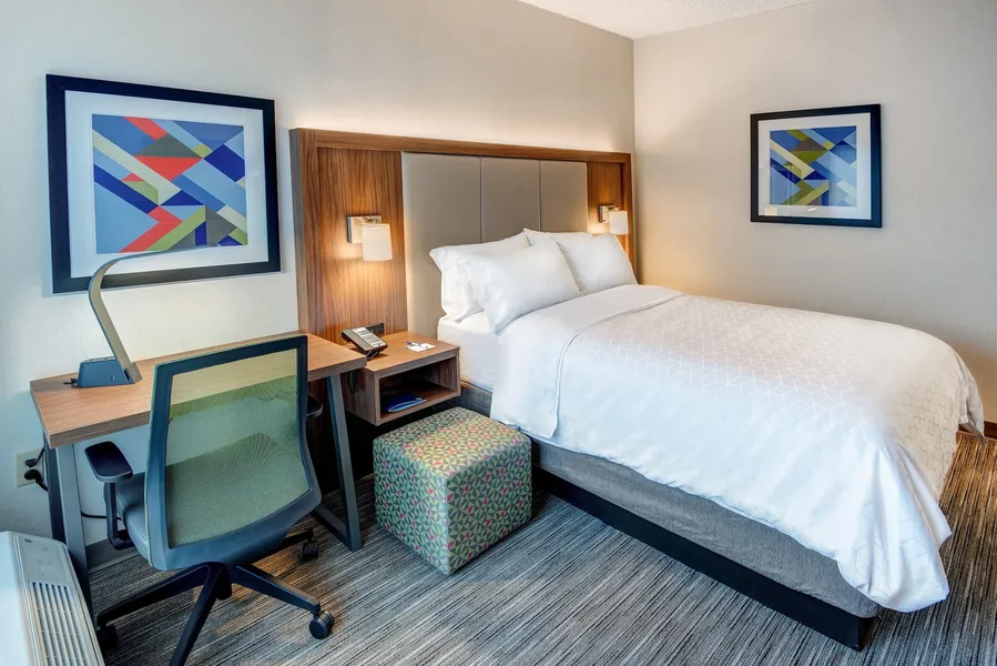 Holiday Inn Express Hotel & Suites West Long Branch by IHG hotel detail image 6