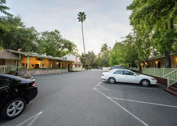 The Inn on Pine hotel thumbnail 2
