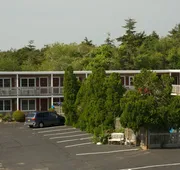 Holiday Hill Inn & Suites hotel detail image 3