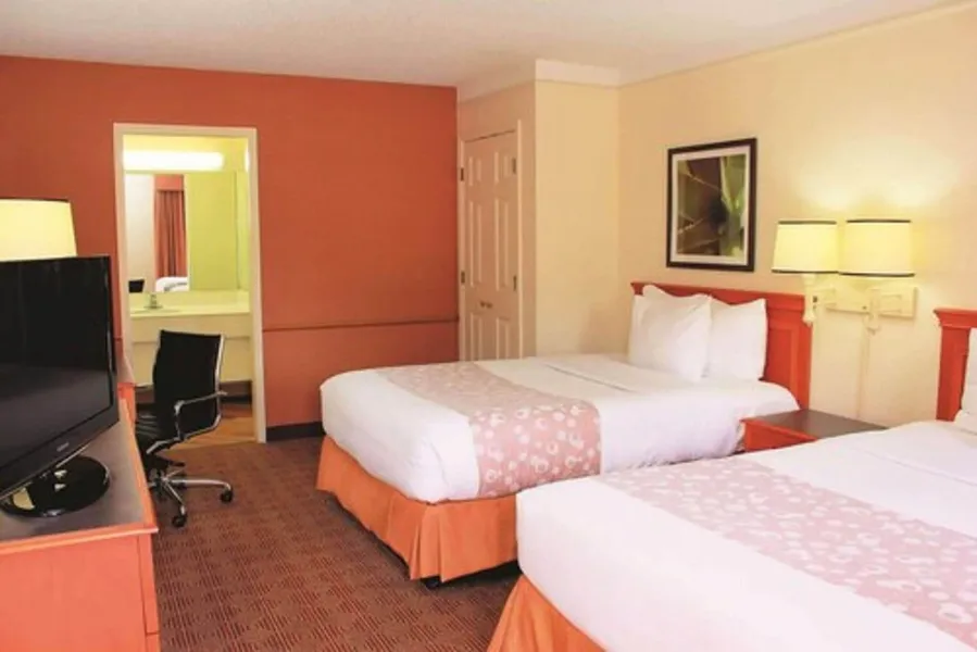 Econo Lodge hotel detail image 2