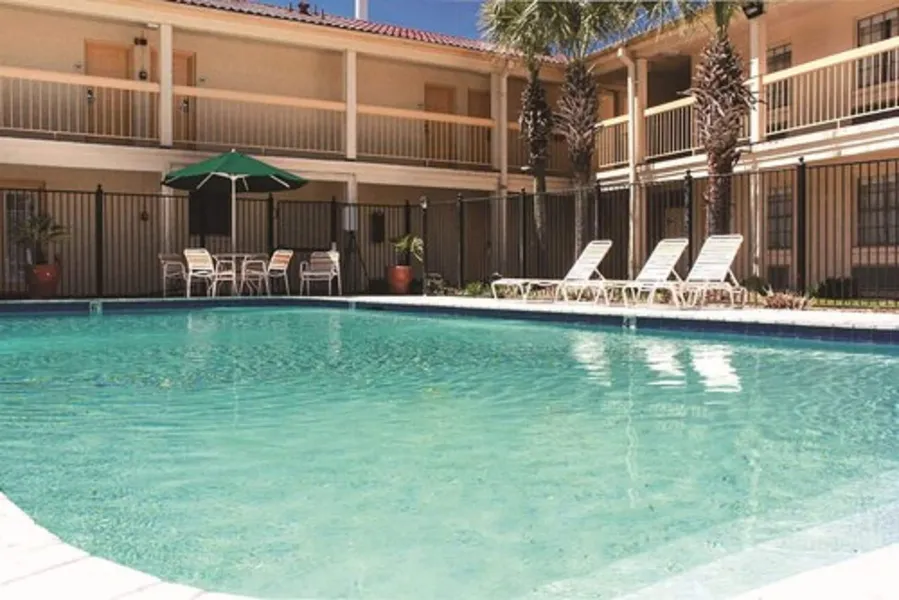 Econo Lodge hotel detail image 6