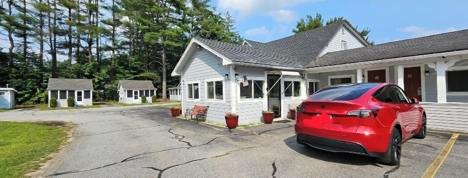 Pilgrim Inn & Cottages hotel detail image 2