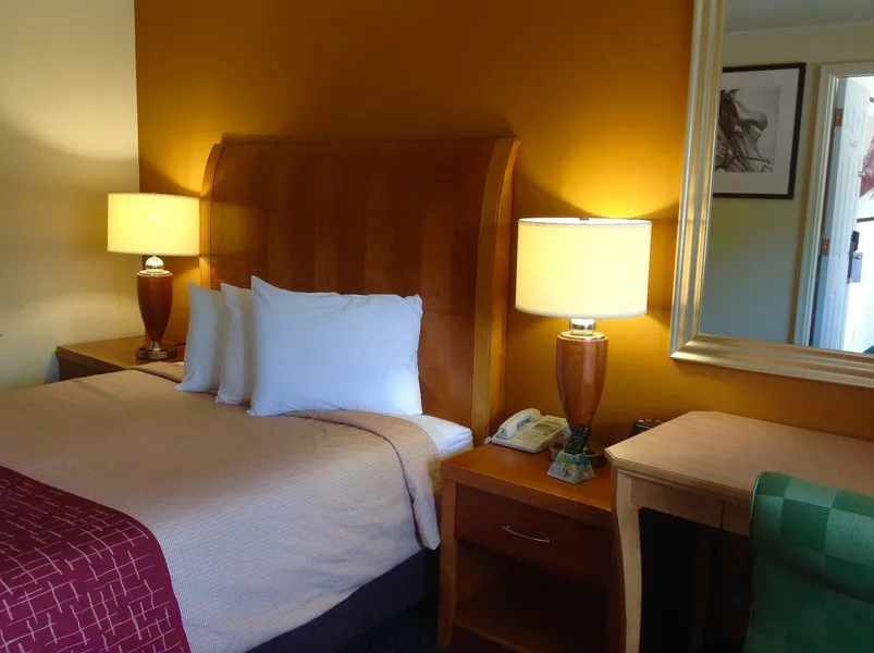 Pilgrim Inn & Cottages hotel detail image 6