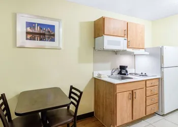 Hawthorn Extended Stay by Wyndham Lewisville hotel thumbnail 2