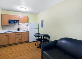 Hawthorn Extended Stay by Wyndham Lewisville hotel thumbnail 4