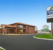 Days Inn by Wyndham Utica hotel detail image 4