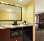 Hampton Inn & Suites Prattville hotel detail image 7