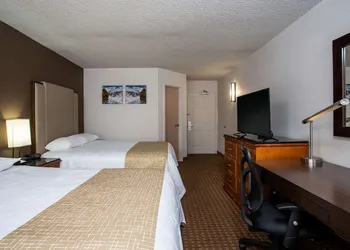 Travelodge by Wyndham Fort Wayne North hotel thumbnail 6