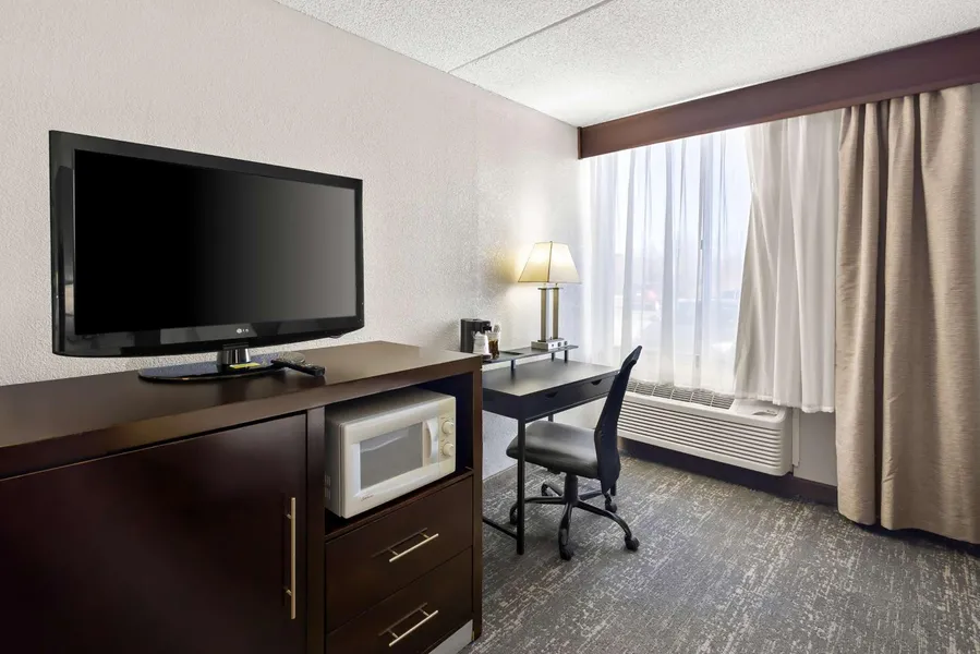 Best Western Luxbury Inn Fort Wayne hotel detail image 2