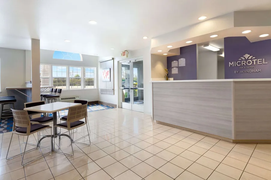Microtel Inn & Suites by Wyndham Modesto Ceres hotel detail image 2