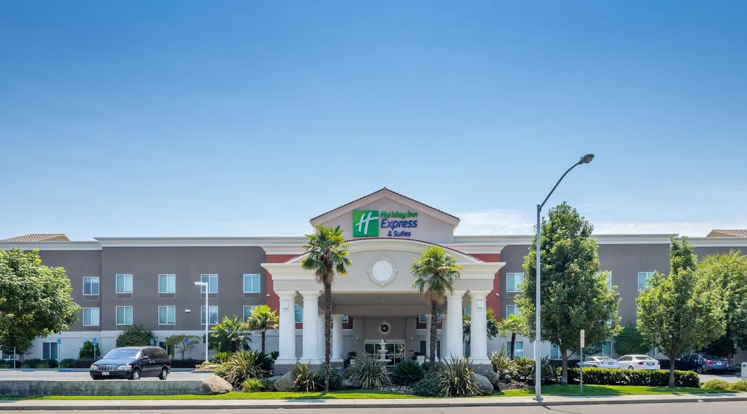 Holiday Inn Express and Suites Modesto by IHG hotel detail image 2