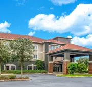 La Quinta Inn & Suites by Wyndham Sebring hotel detail image 3