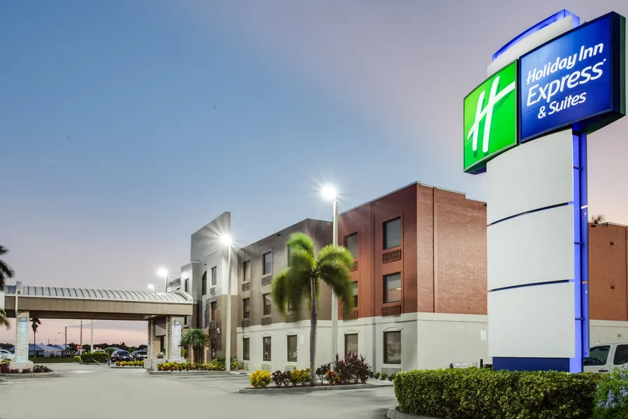 Holiday Inn Express Hotel & Suites Clewiston by IHG hotel detail image 2